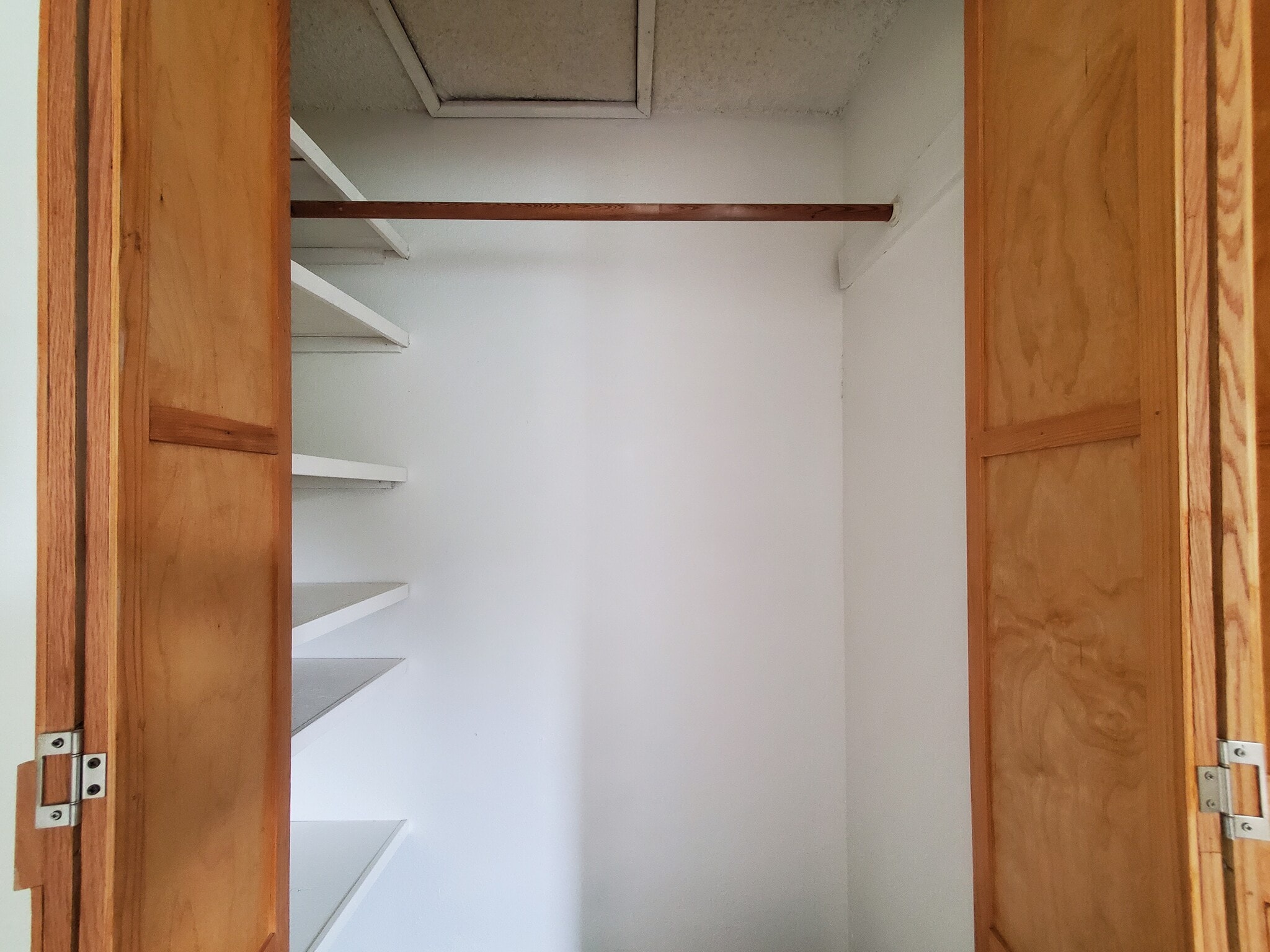 built in storage in both closets - 310 S 174th Pl