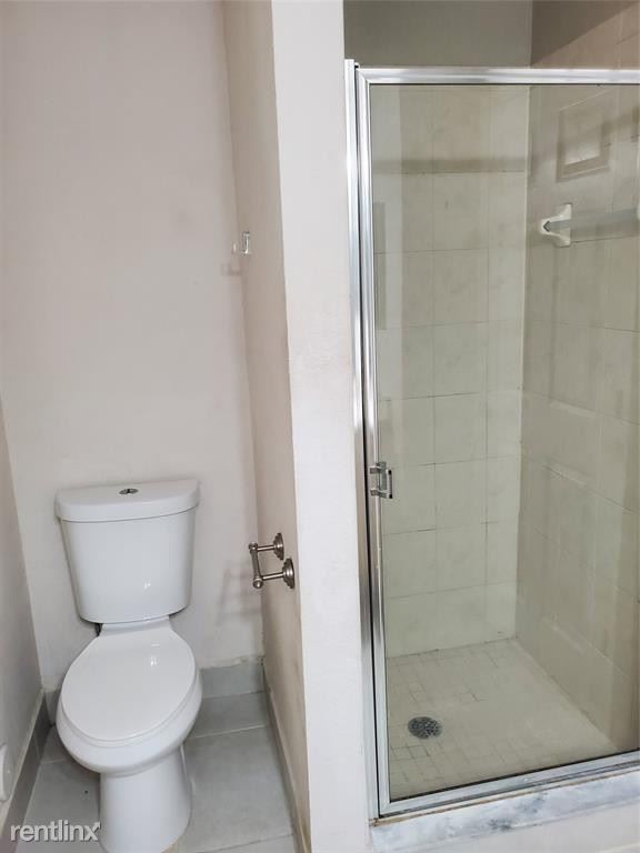 Building Photo - 3 br, 2 bath House - 2941 Riverside Dr Apt...