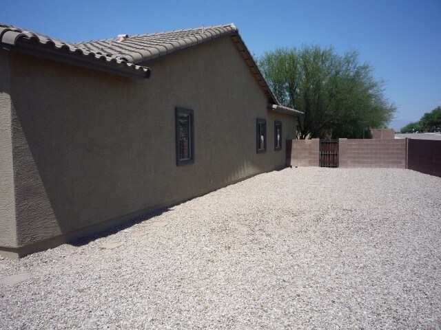 Building Photo - 7626 E Shadybrook Ln