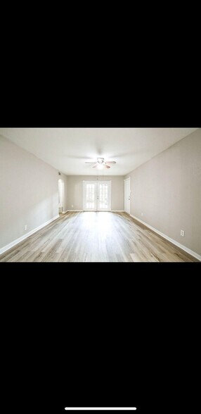 Building Photo - 2585 Marilee Ln