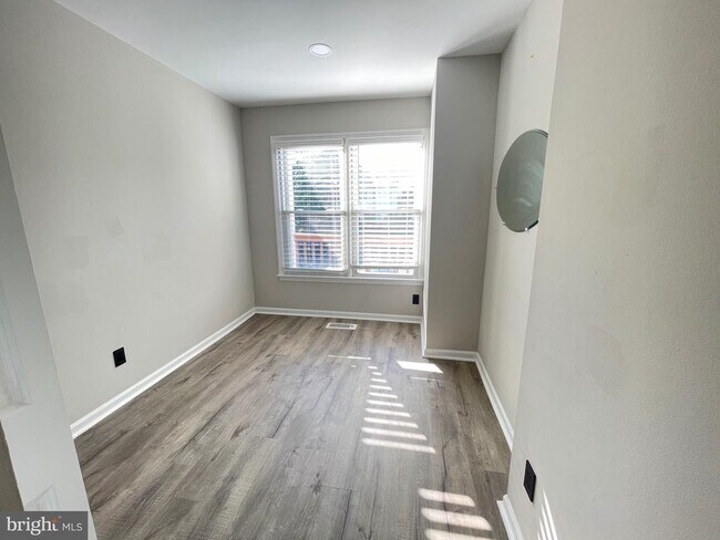 Building Photo - 6013 Rabbit Hill Ct