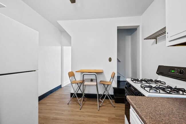 Building Photo - Updated 2 Bed 1 Bath Home With a Loft in Bloomfield - Available NOW!