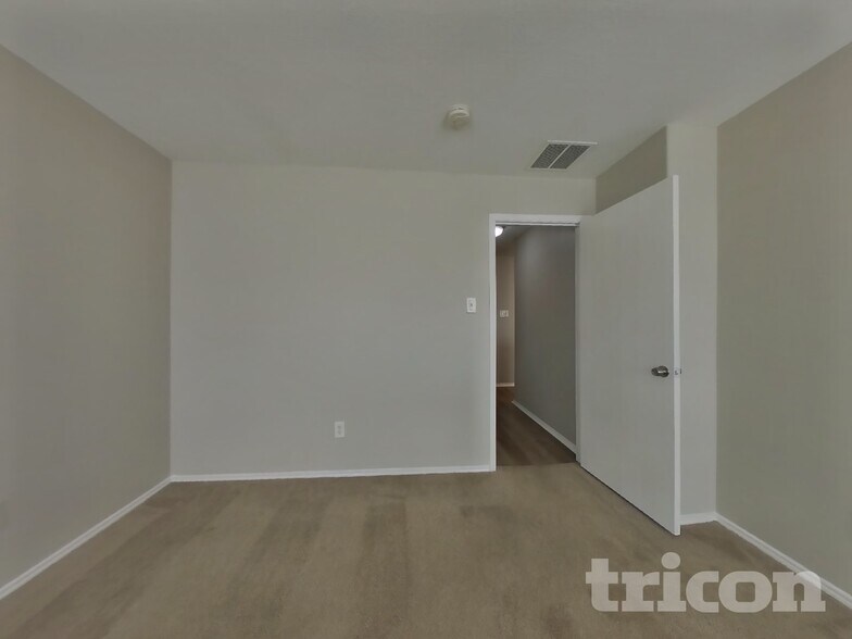 Building Photo - 614 Harpswell Ln