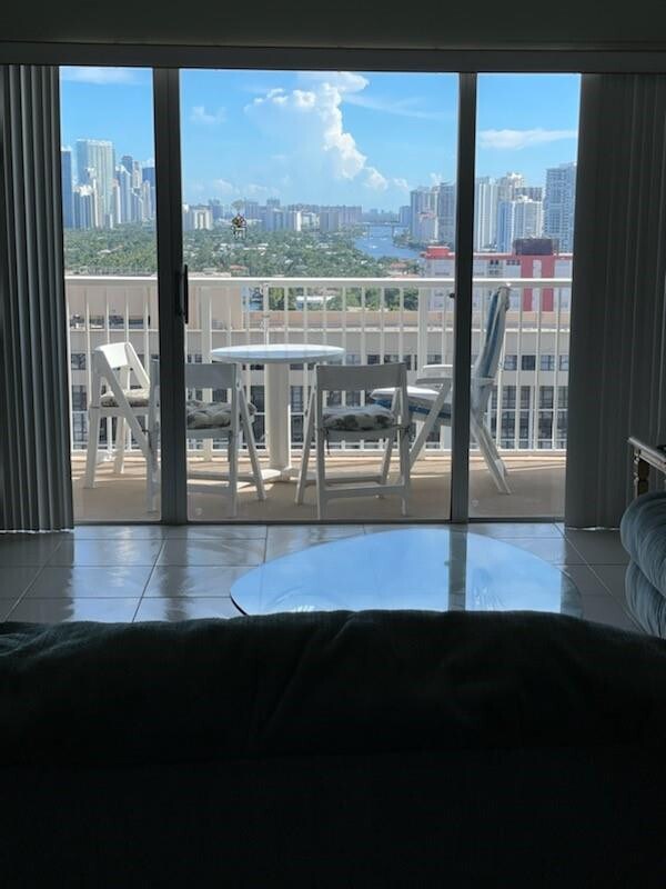 Building Photo - 1985 S Ocean Dr