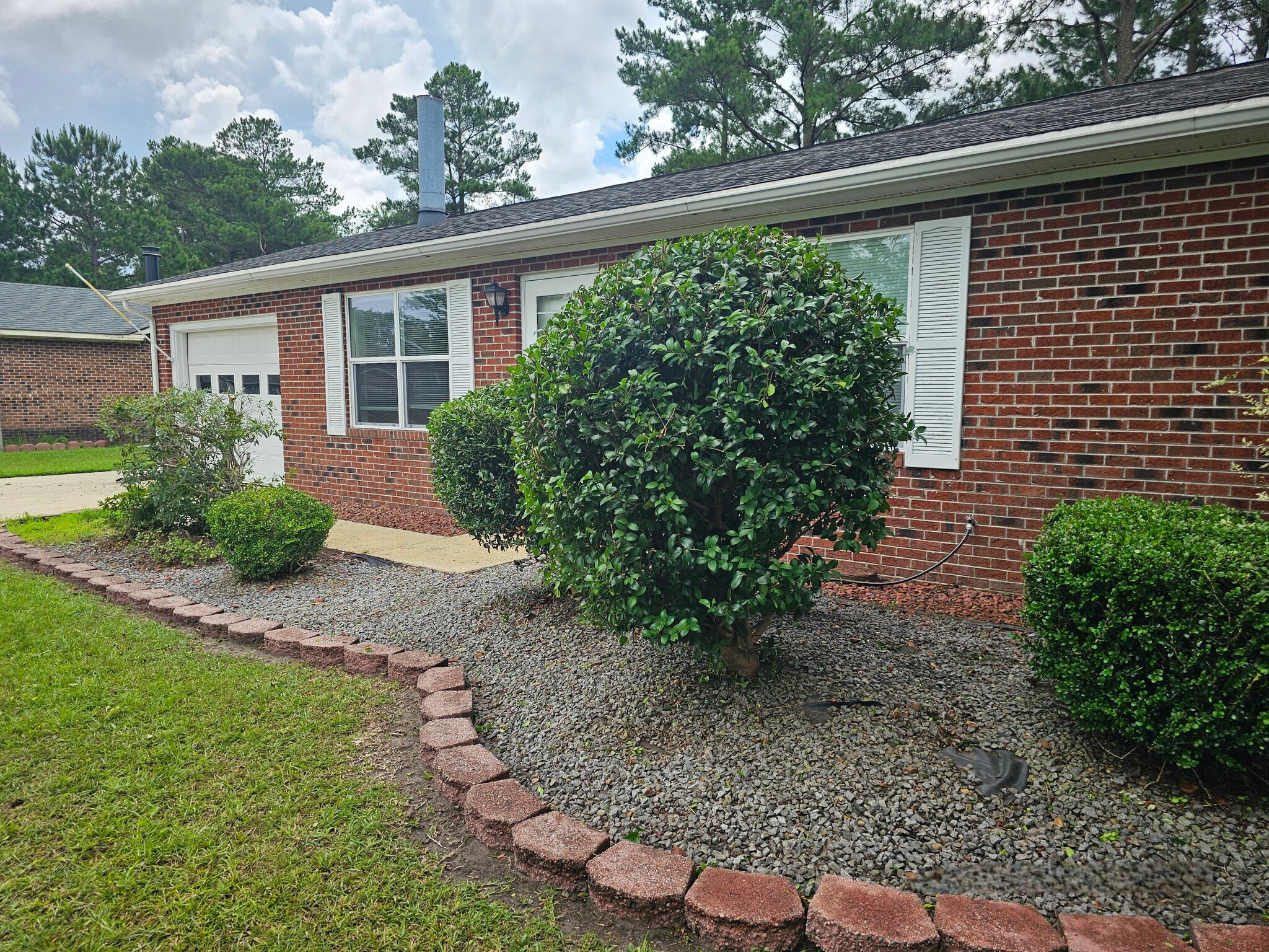 One car garage - 419 Rams Rd