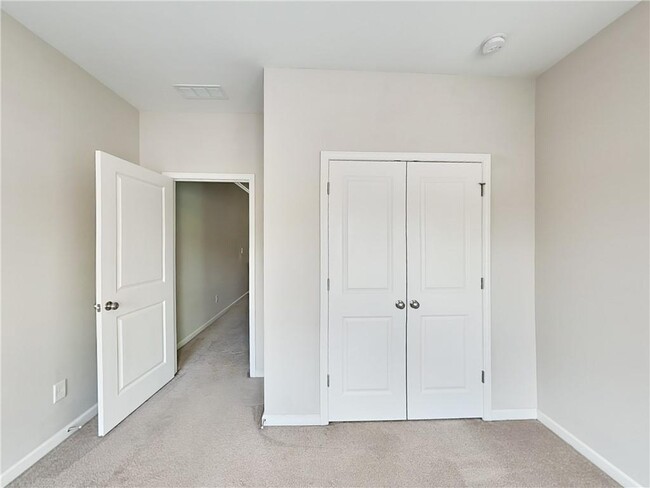 Building Photo - 895 Proctor Ranch Dr