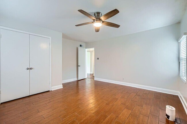 Building Photo - 101 Ardmore Pl NW