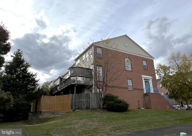 Building Photo - 13611 Acorn Hunt Pl