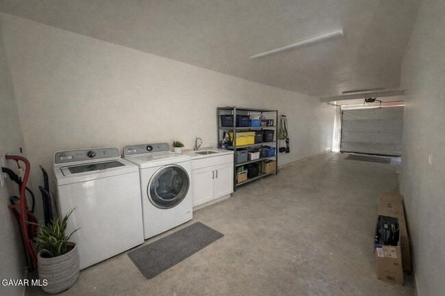 Building Photo - 38225 9th St E