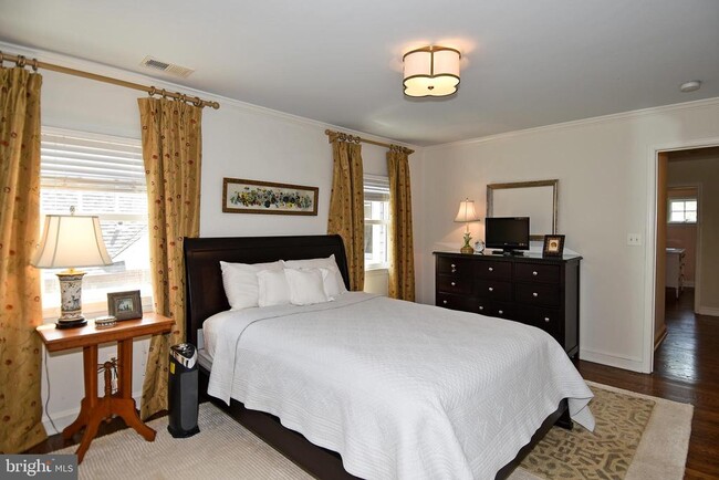 Building Photo - 4729 16th Rd N