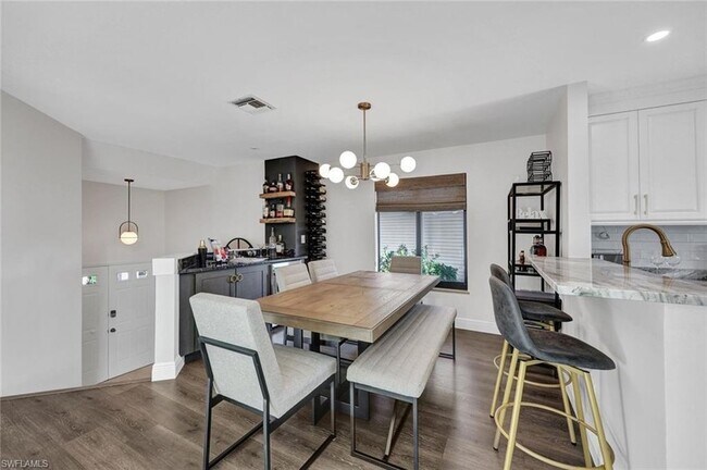 Building Photo - 27131 Oakwood Lake Dr