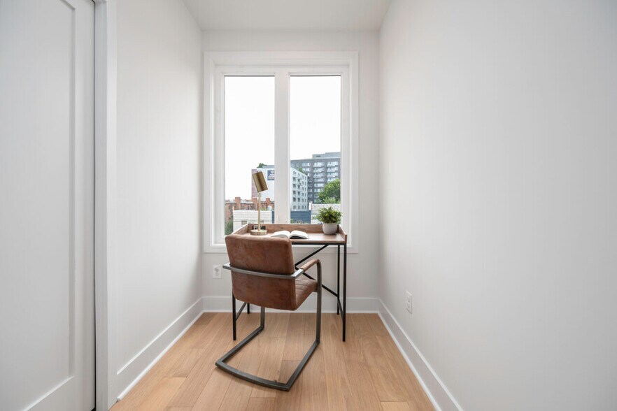 Building Photo - 771 18th St NE