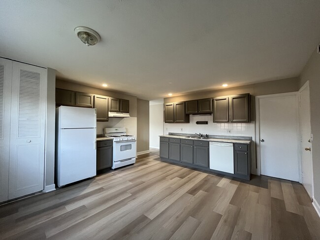 Building Photo - 33 Sonora Dr