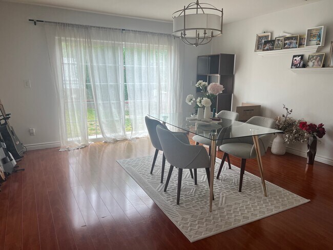 Dining Room - 4917 Lindley Ave