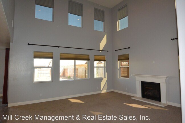 Building Photo - 4 br, 3 bath House - 2618 W. Sady