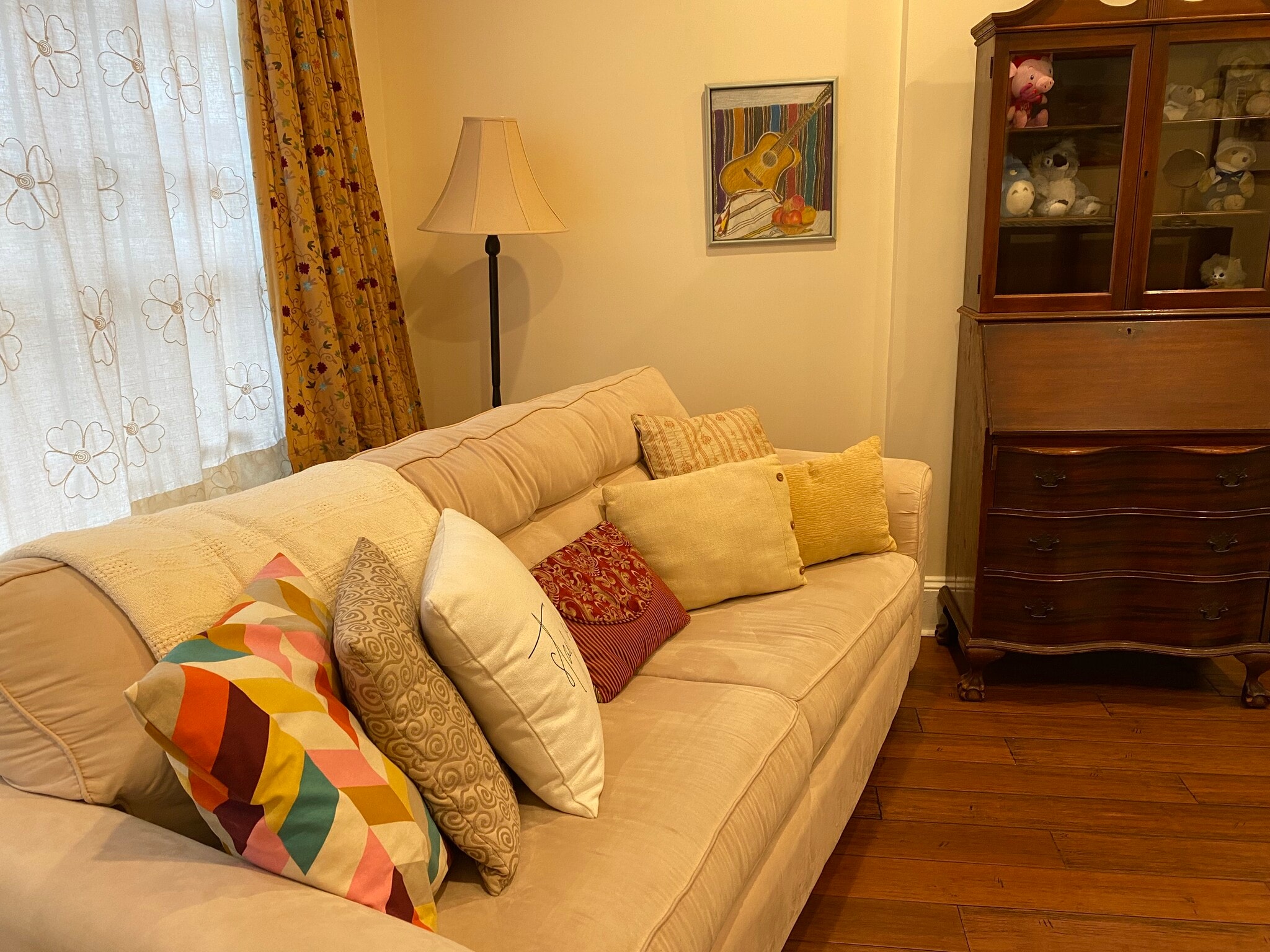 Building Photo - 43 W Maplewood Mall