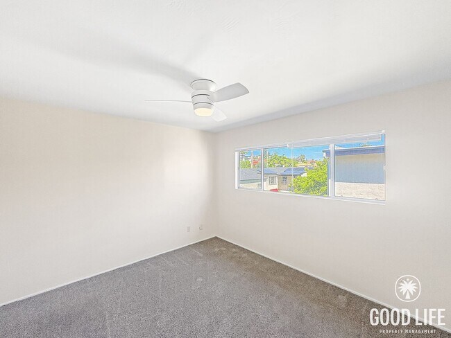 Building Photo - Coastal Living in Point Loma: Bay Views, Large Balcony, 2-Car Garage