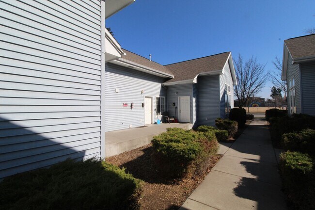 Building Photo - 2217 N Hamilton St