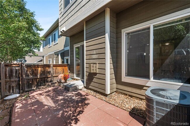 Building Photo - 104th