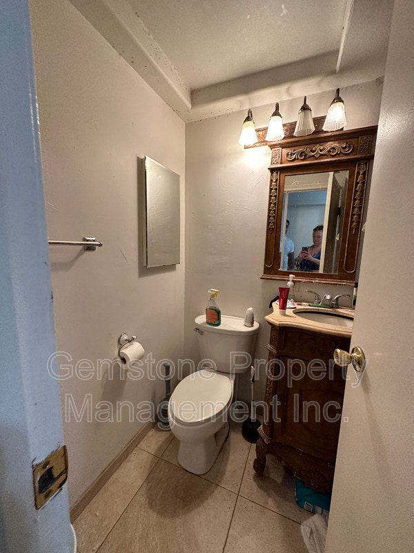 Building Photo - 4839 Campanile Dr