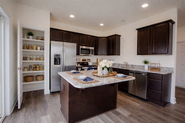 Building Photo - Duplex with Garage near York, PA!