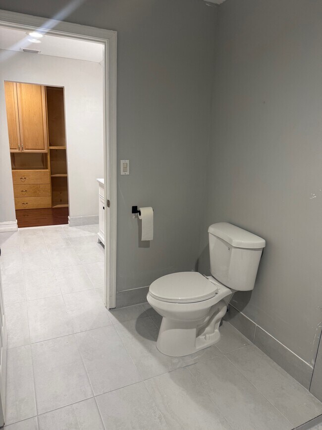 Building Photo - 14912 SW 143rd Ct