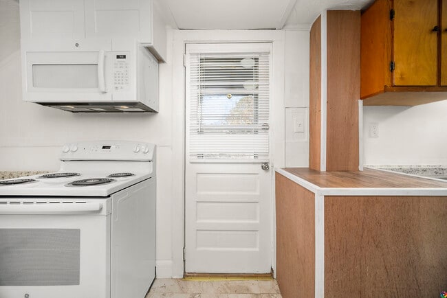 Building Photo - 1270 Old Buckroe Rd