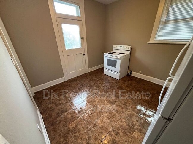 Building Photo - 1026 Del Monte Pl