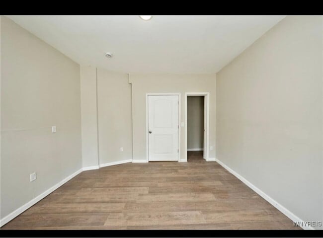 Building Photo - 275 Genesee St