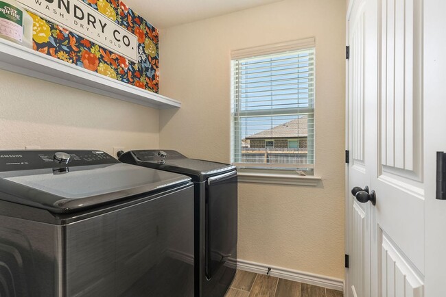 Building Photo - Half Off First Months Rent!!!