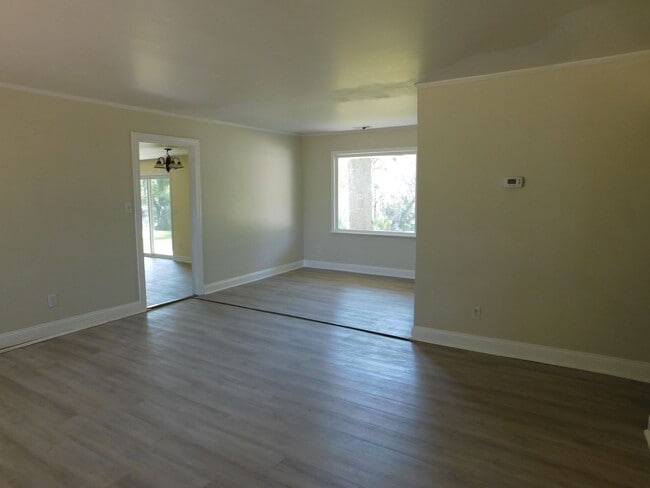Building Photo - 4925 Morton Rd