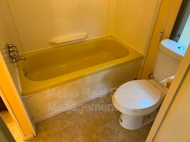 Building Photo - 3 Sweet Fern Dr