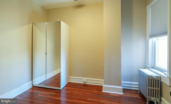 Building Photo - 2625 S Carlisle St