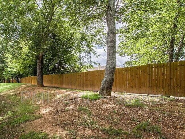 Building Photo - 1014 Stones Throw Dr NW