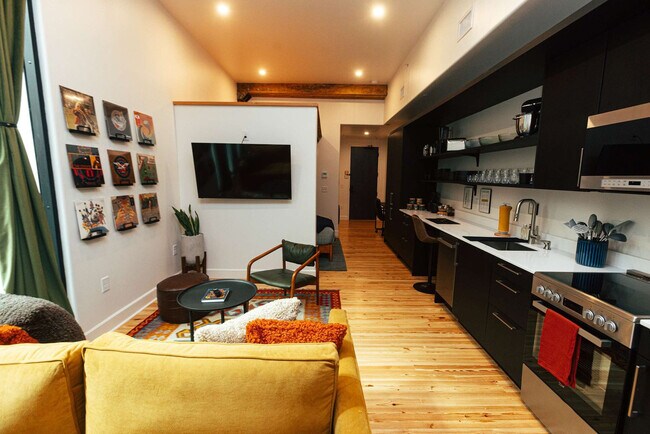 Building Photo - 1911 3rd Ave N