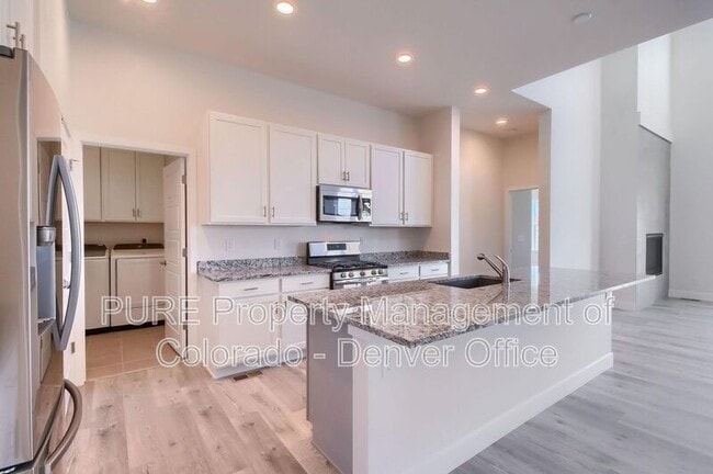 Building Photo - 1057 Torrey St