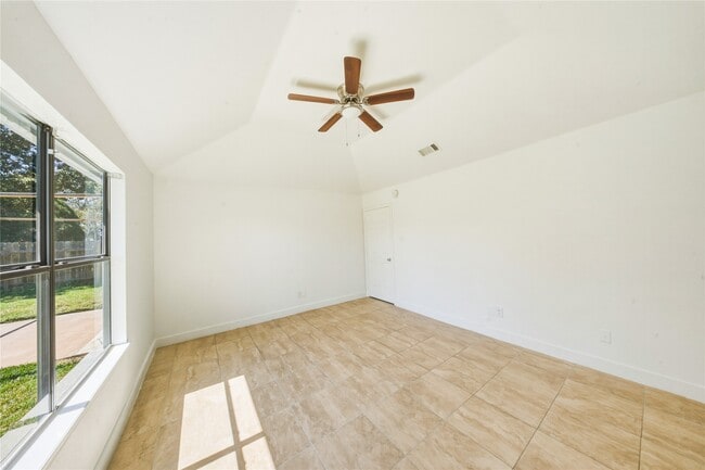 Building Photo - 19519 Mallard Lake Ln