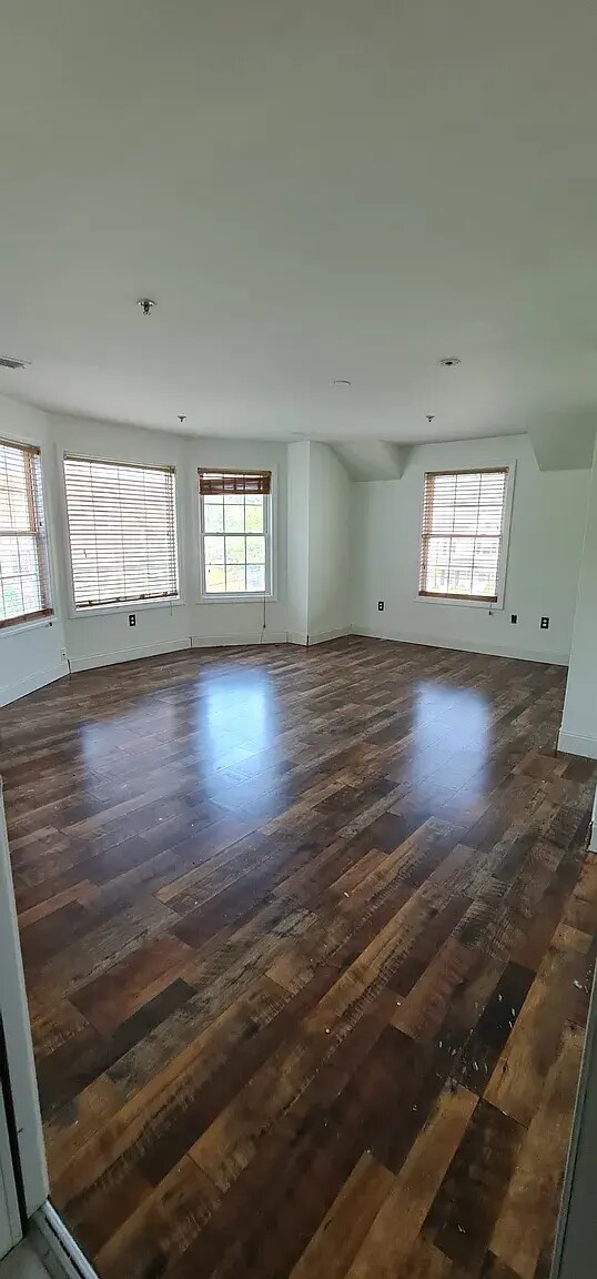 Building Photo - 41 West St