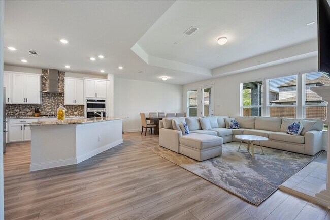 Building Photo - 3629 Highland Bayou Dr