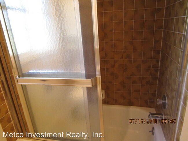 Building Photo - 3 br, 1 bath House - 1033 Waverly St.