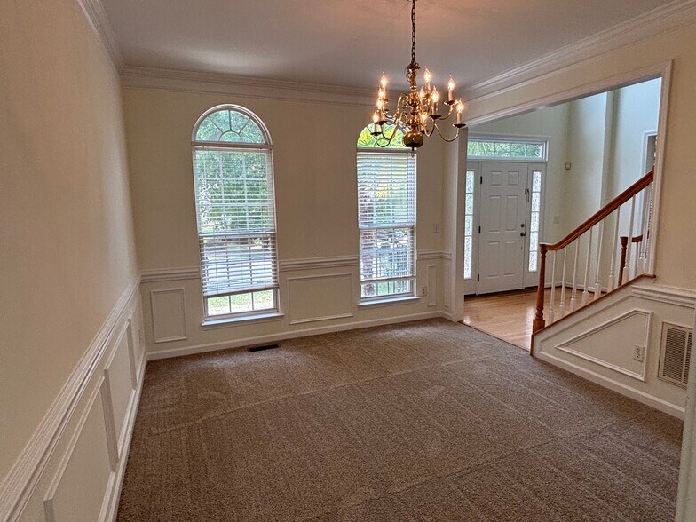 Building Photo - 15938 Wayland Dr