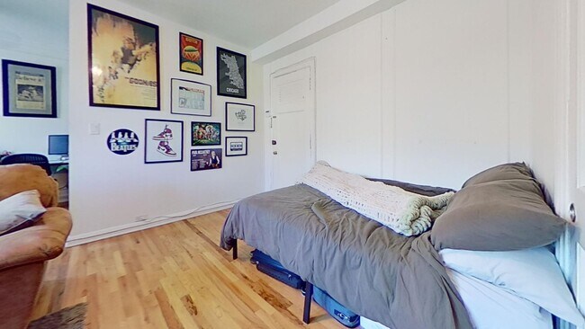 Interior Photo - 601 W. Deming Pl