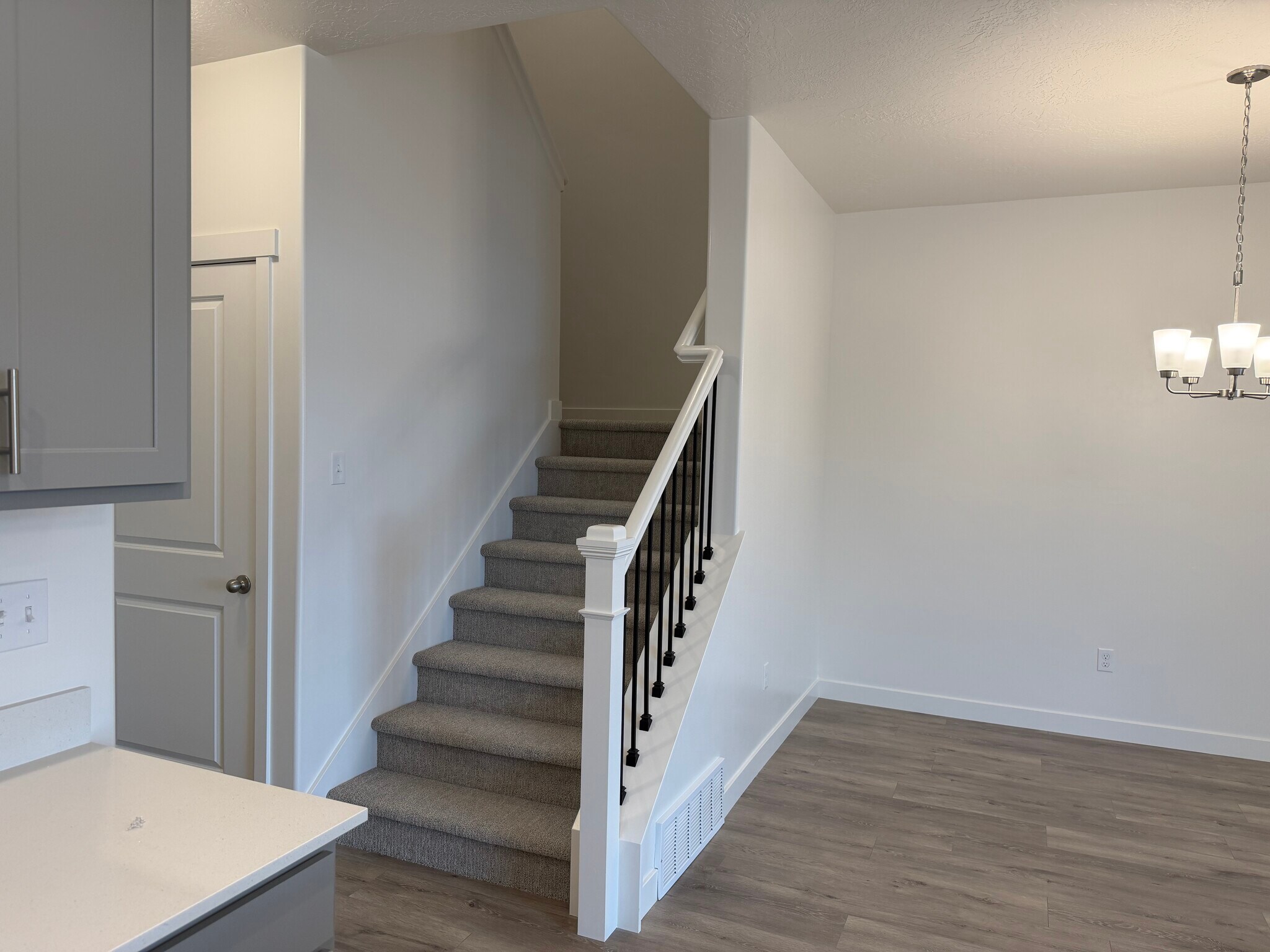 Building Photo - 1485 N 305 E