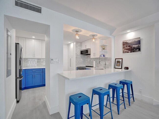 Building Photo - 3430 Galt Ocean Dr