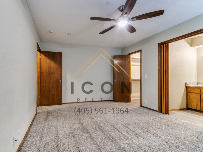 Building Photo - 8804 NW 92nd St