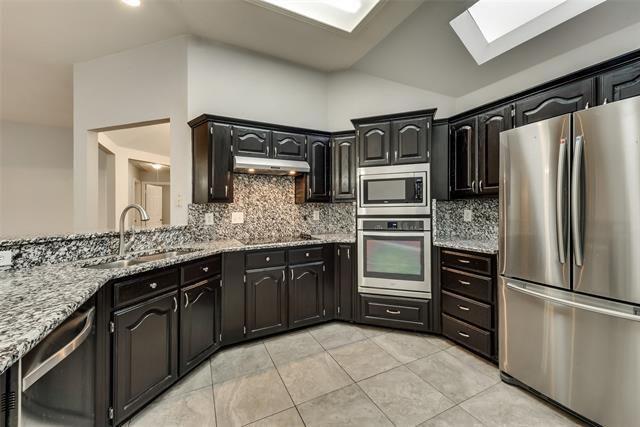 Building Photo - 1152 San Saba Dr