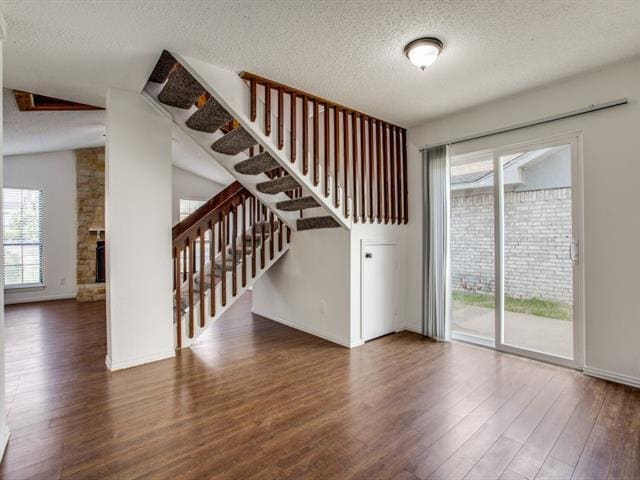Building Photo - 1120 Sandalwood Ln