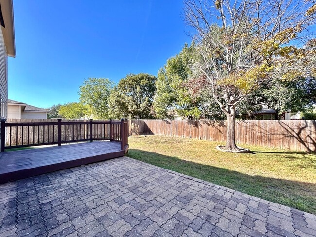 Building Photo - Beautiful 4-Bed Home with Open Floorplan, Game Room & Deck