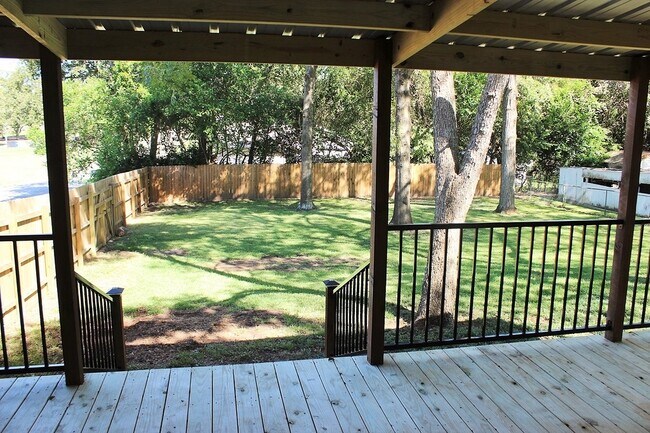 Building Photo - 1601 Faulkner St