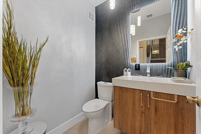 Building Photo - 4487 NW 42nd Terrace